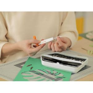 Picture 3 of Precisiemes Fiskars Medium Duty set à 12 mesbladen wit