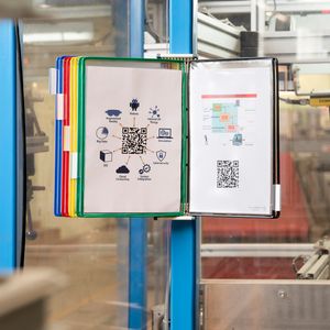 Picture 6 of Zichtpanelensysteem wand Tarifold metaal A4 met 10-tassen assorti