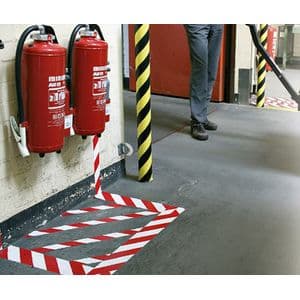 Picture 2 of Waarschuwings- en markeringstape tesa® Signal Universal 66mx50mm rood/wit