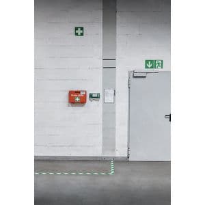 Picture 4 of Vloermarkeringstape DURALINE 50mmx30m groen-wit