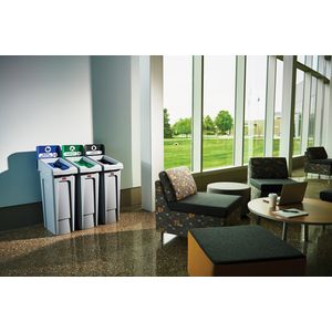 Picture 2 of Deksel Rubbermaid Slim Jim Recyclestation inwerpopening voor gemengde recycling grijs