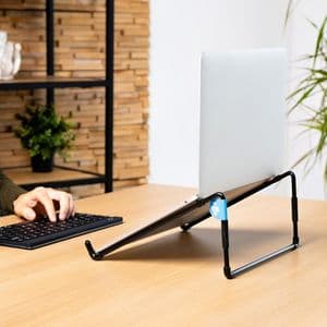 Picture 4 of Laptopstandaard R-Go Travel Zwart