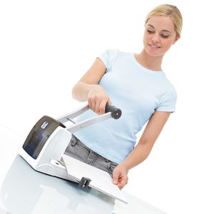 Picture 2 of Perforator Rapesco Germ-Savvy High Capacity Eco P1100 antibacterieel 2-gaats wit