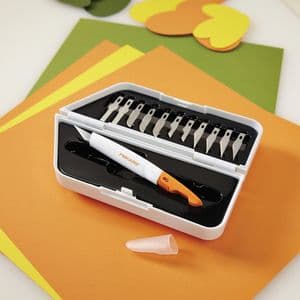 Picture 5 of Precisiemes Fiskars Medium Duty set à 12 mesbladen wit