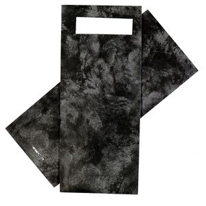 Picture 1 of Bestekzakje IEZZY 190x85mm zwart gemarmerd met wit servet 500st