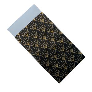 Picture 1 of Cadeauzakjes gemetaliseerd papier 7cm x 13cm zwart/goud streep 74gr / m2