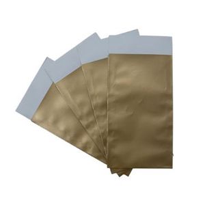 Picture 1 of Cadeauzakjes gebleekt kraft 10cm x 16cm goud onbedrukt 70gr / m2