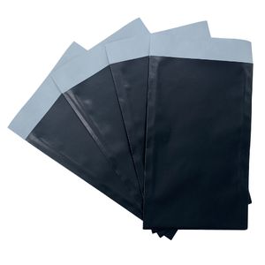 Picture 2 of Cadeauzakjes gebleekt kraft 12cm x 19cm zwart onbedrukt 70gr / m2