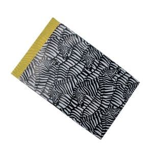 Picture 2 of Cadeauzakjes gestreken kraft 17cm x 25cm wit/zwart/geel zebra's 80gr / m2