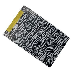 Picture 2 of Cadeauzakjes gecoat papier 25cm x4cm x 34cm wit/zwart/geel zebra's 80gr / m2