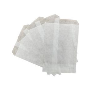 Picture 1 of Cadeauzakjes gebleekt kraft 13.5cm x 18cm wit onbedrukt 40gr / m2